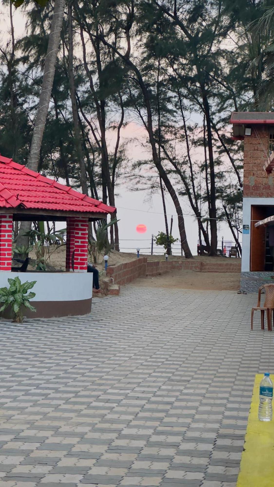 White Sand Beach Stay Resort Kumta Buitenkant foto
