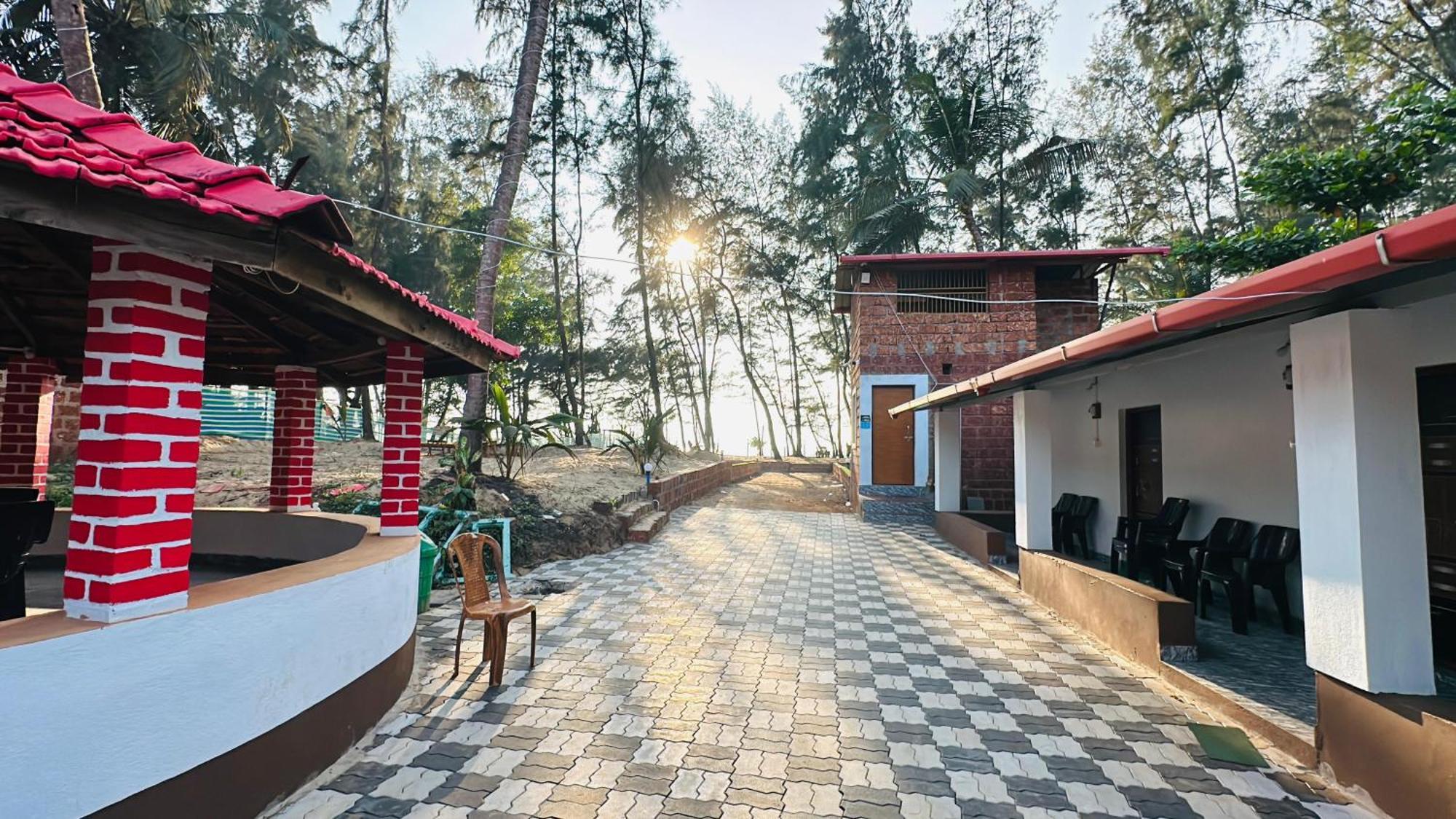 White Sand Beach Stay Resort Kumta Buitenkant foto
